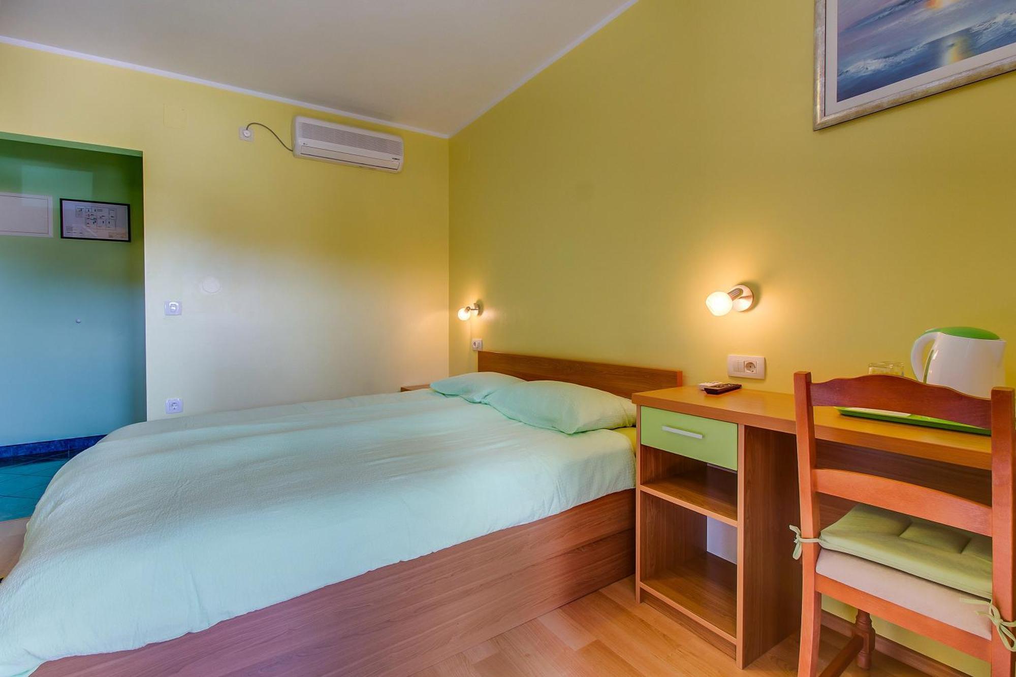Apartments And Rooms By The Sea Nerezine, Losinj - 11815 Cameră foto
